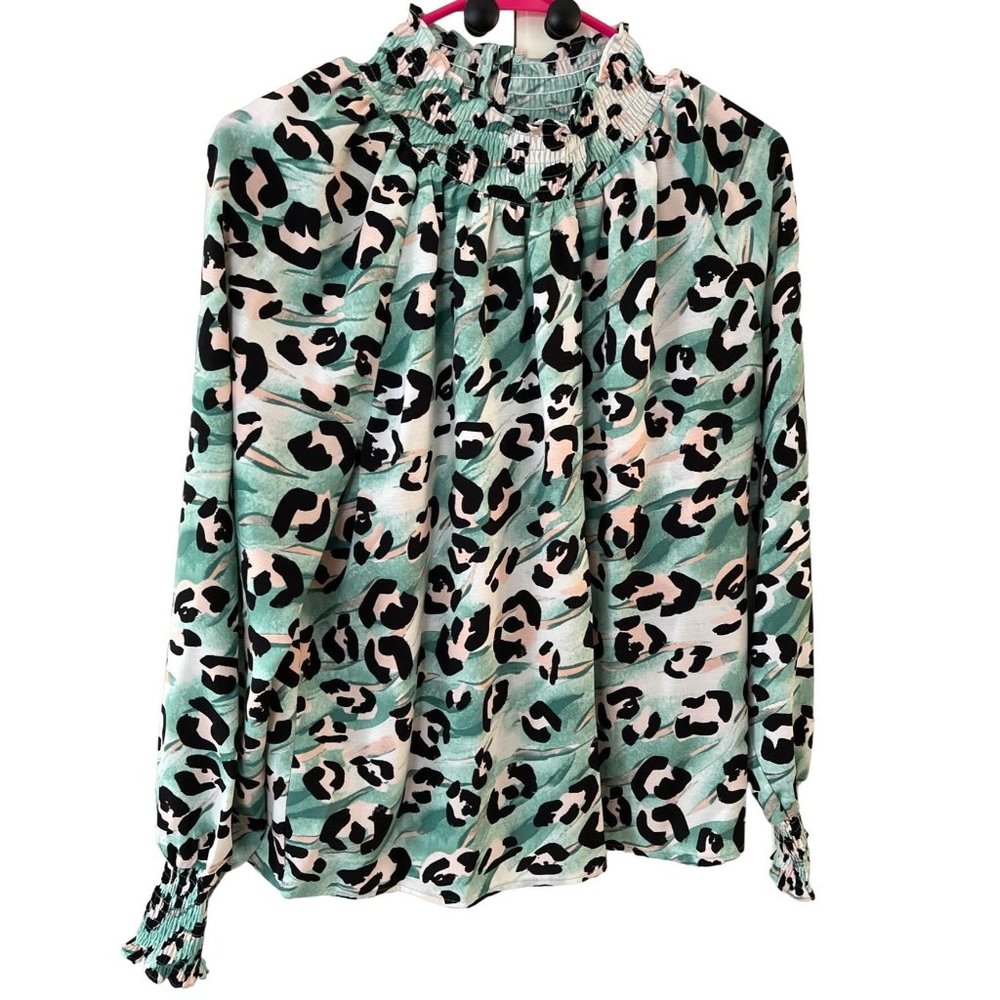 Nine West Leopard Print Mock Neck Blouse Green Elastic Frills Shirred Top Size L - Picture 2 of 10